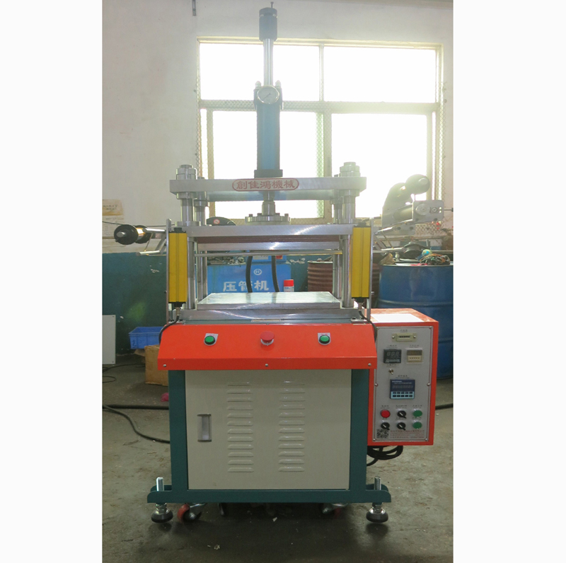 四柱油壓燙金機(jī)